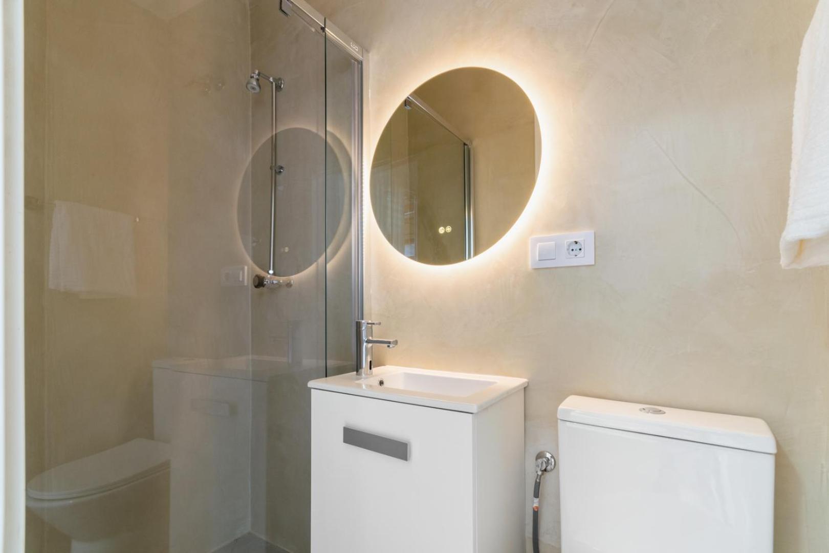 Livinn House L'Hospitalet de Llobregat Luaran gambar